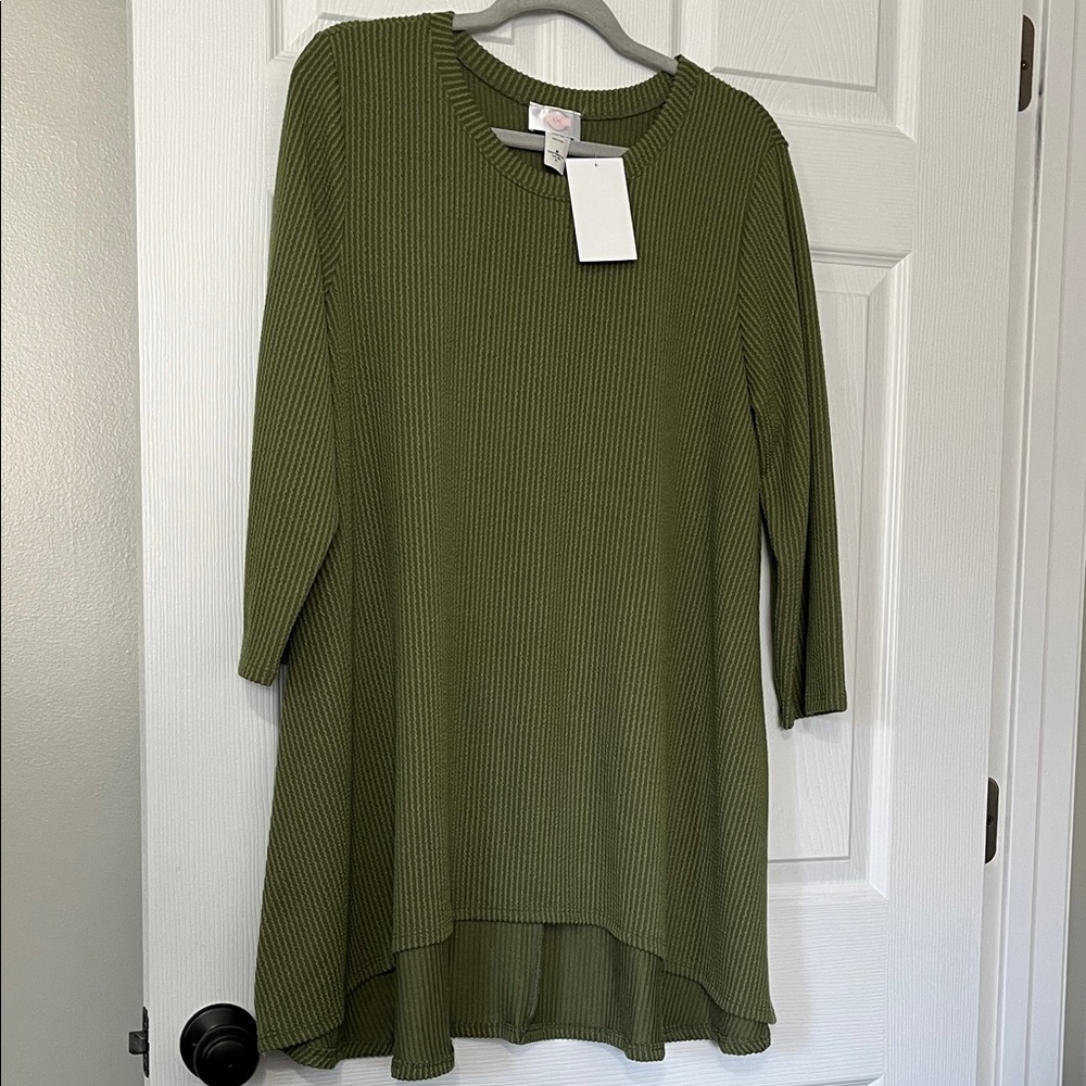 Ribbed Knit Hi/Lo Top